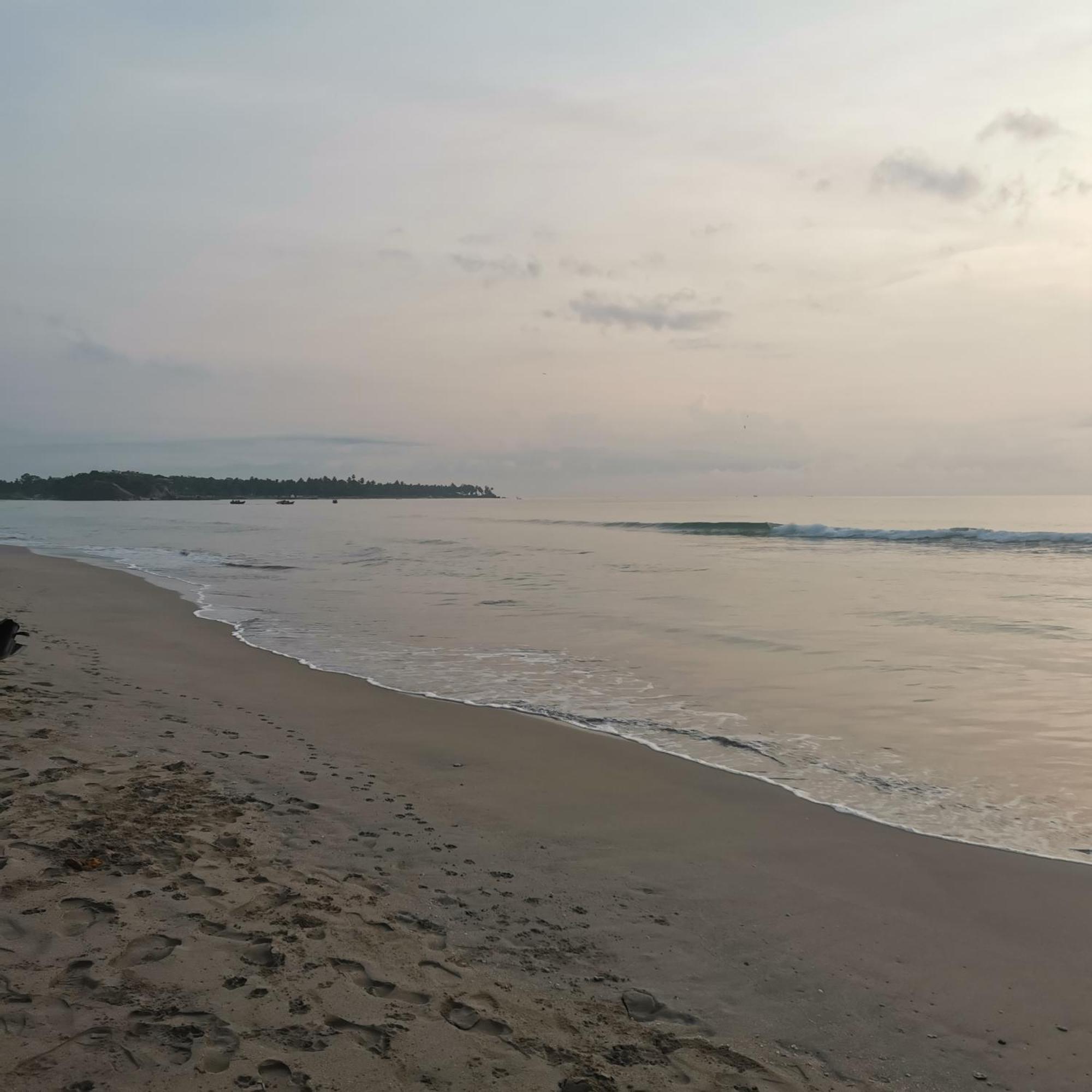 Surf Reef Beach Trincomalee Exteriér fotografie